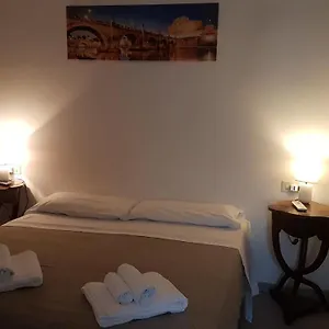 ** Affittacamere Domus Ferraro Italia